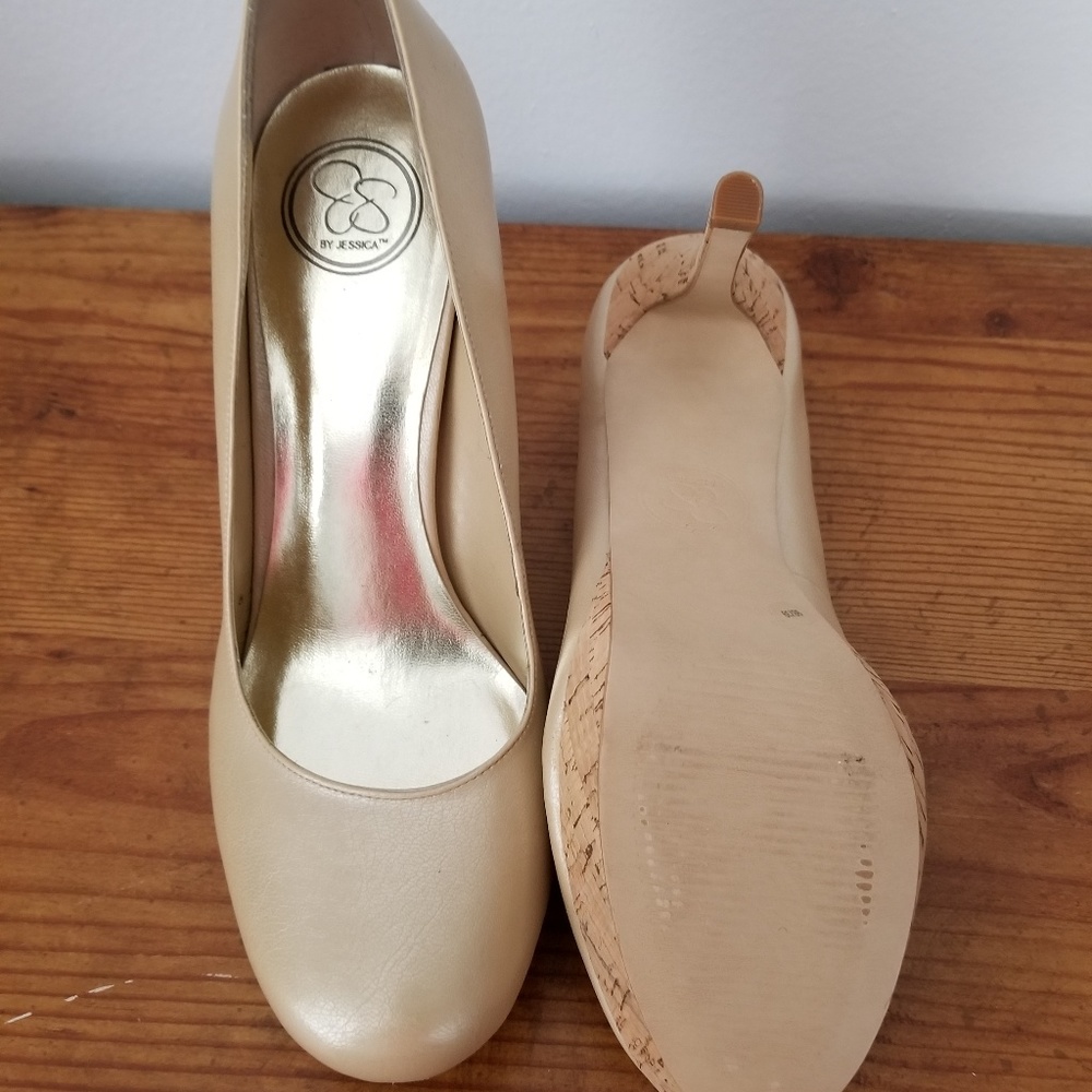 Jessica Simpson heels - Picture 2 of 4